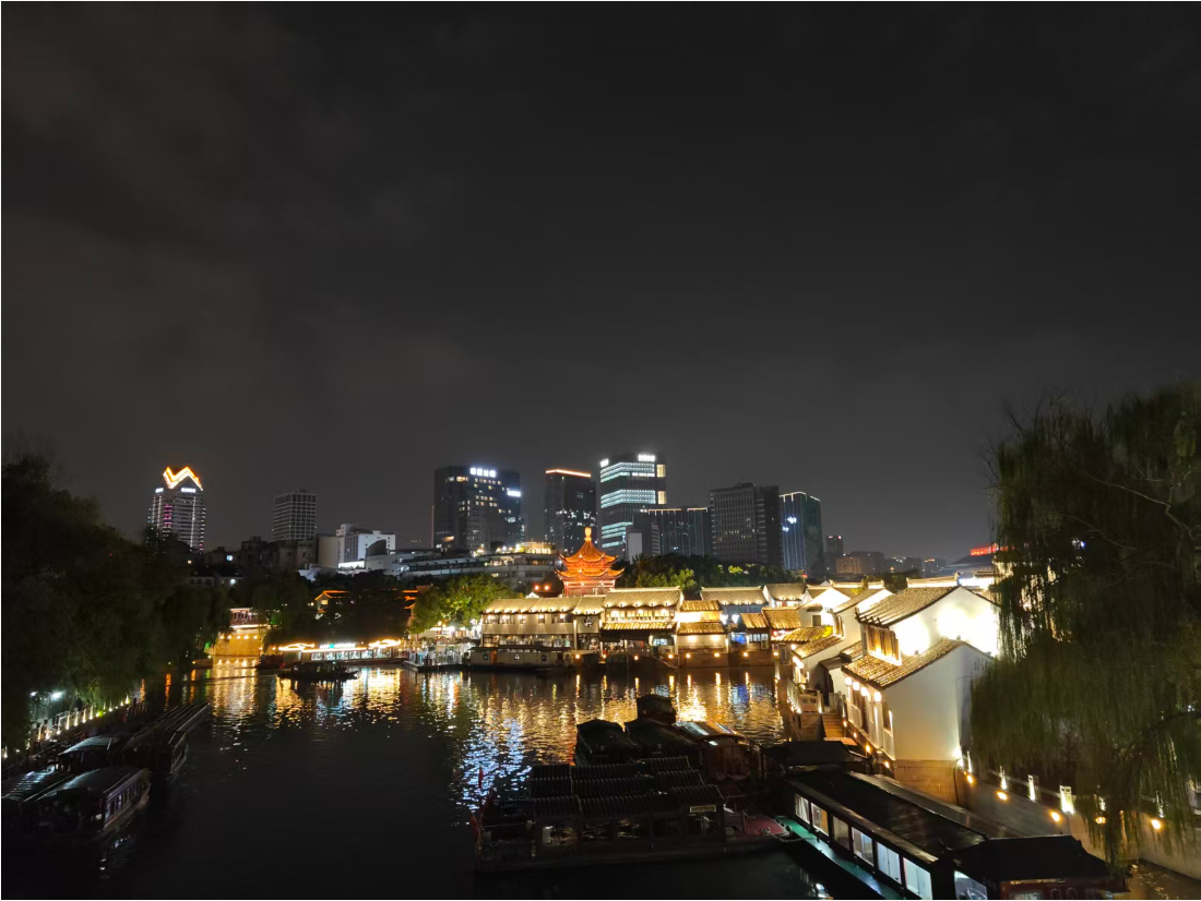 五龙桥上拍的