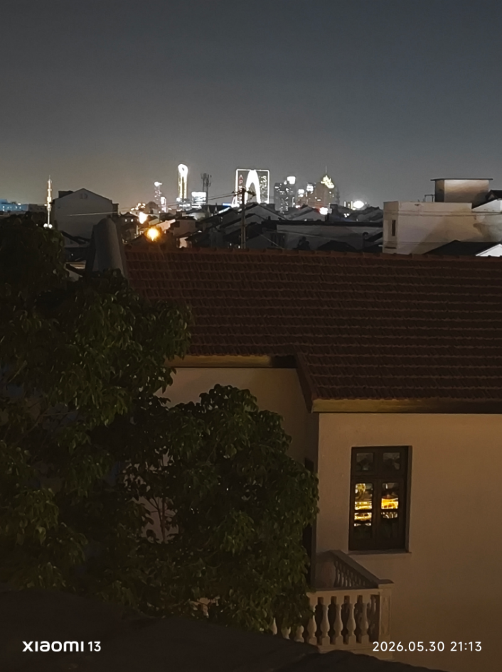 在阊门上看东方之门
